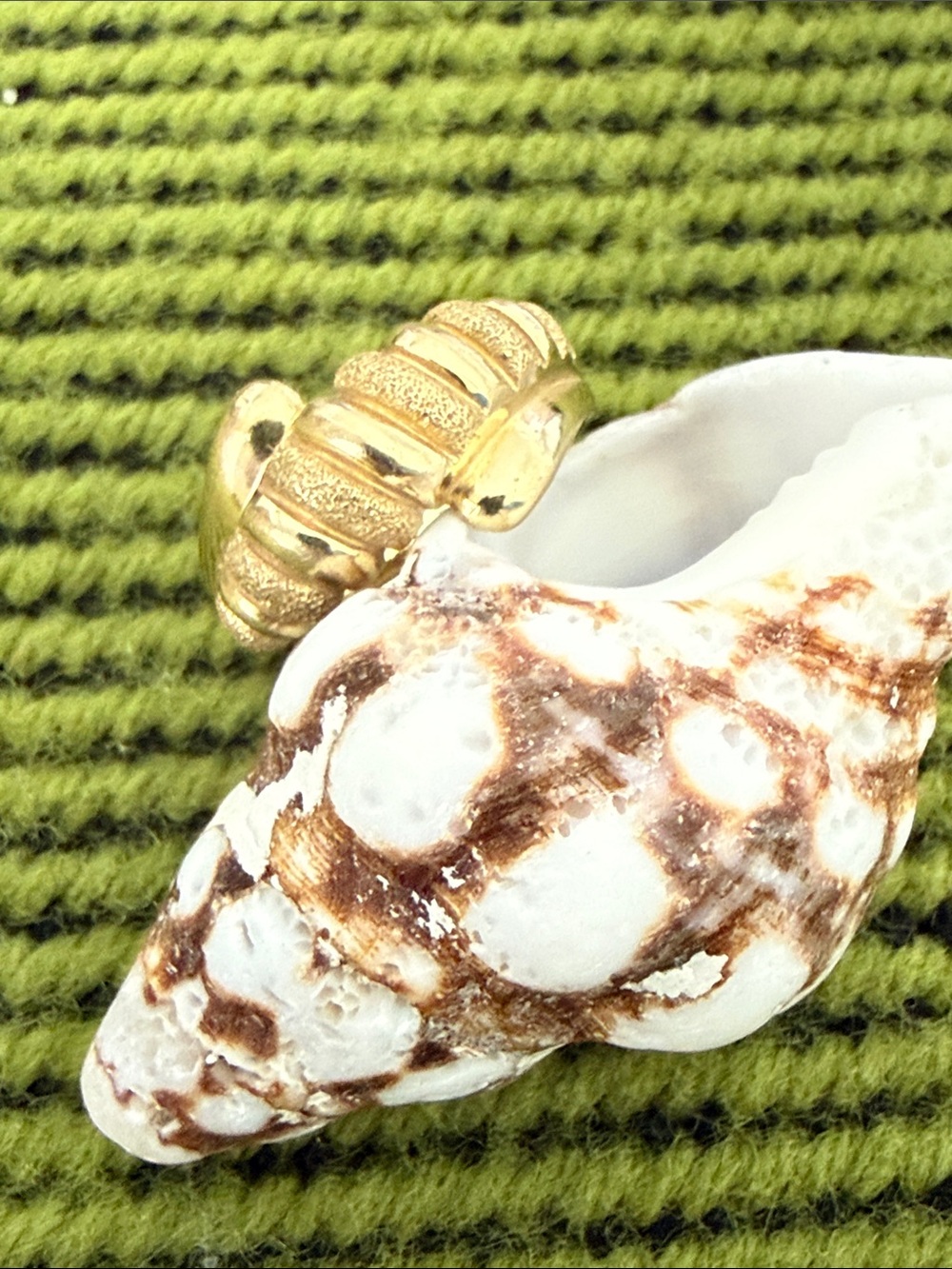14k gold ring